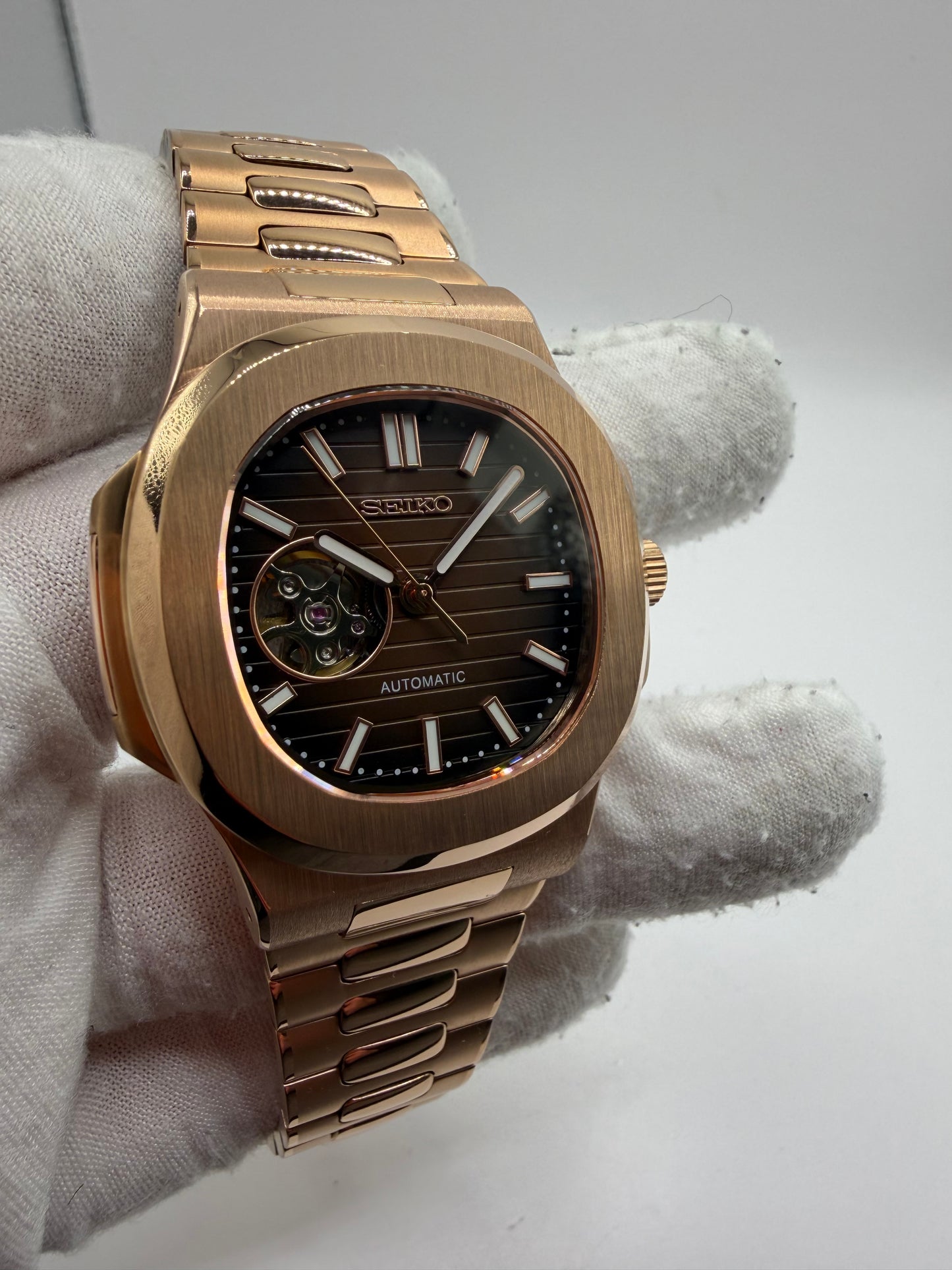 MOD Nautilus Open Heart Chocolate