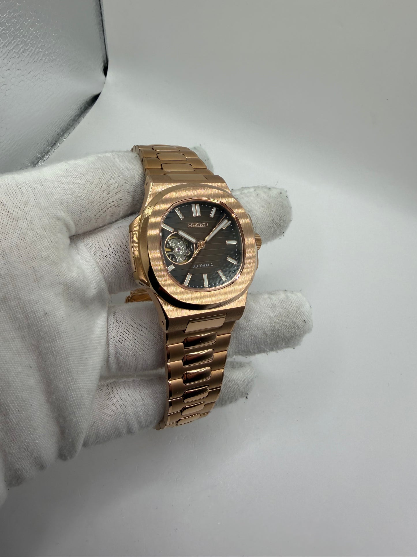 MOD Nautilus Open Heart Chocolate