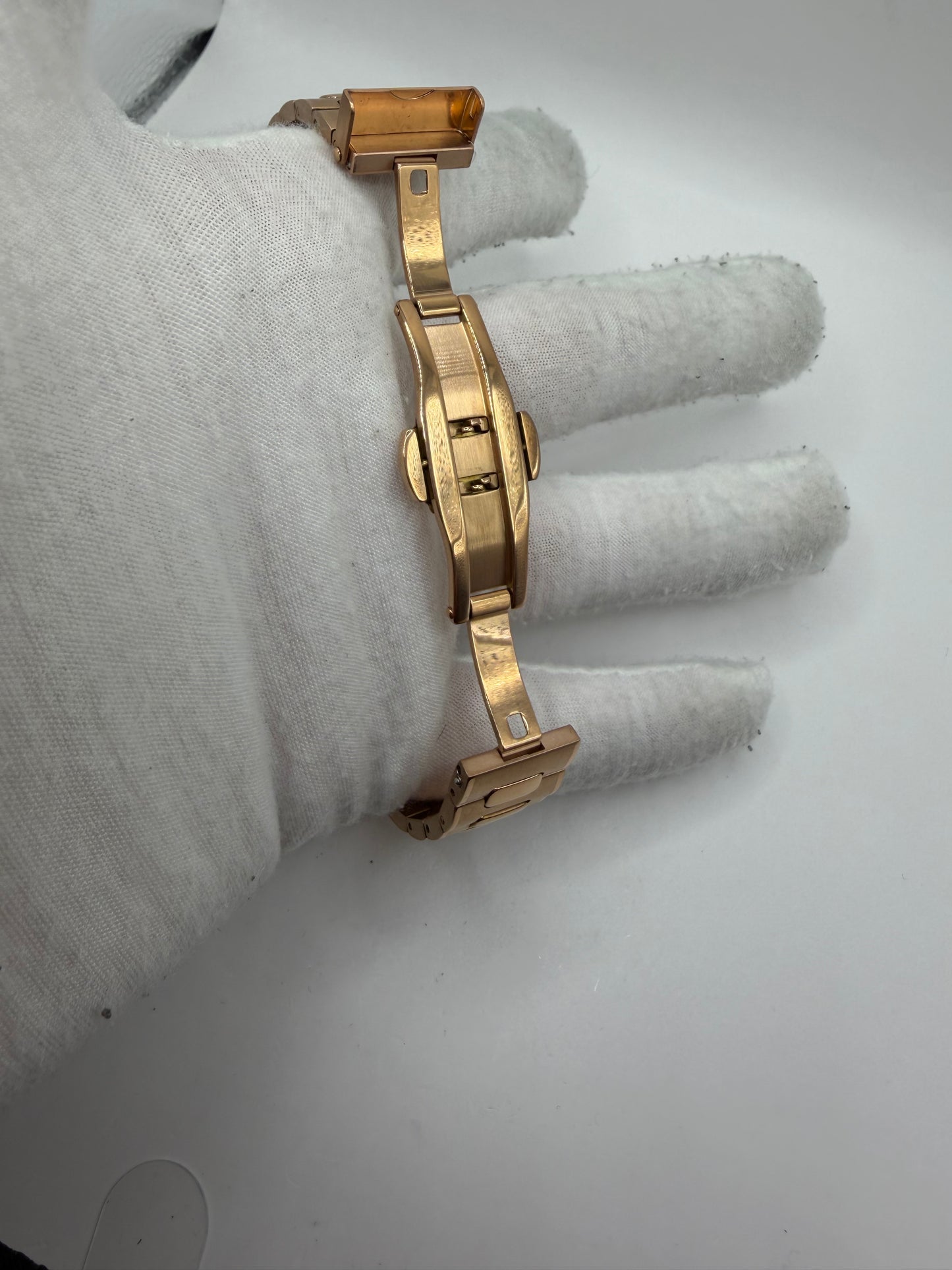 MOD Nautilus Open Heart Chocolate